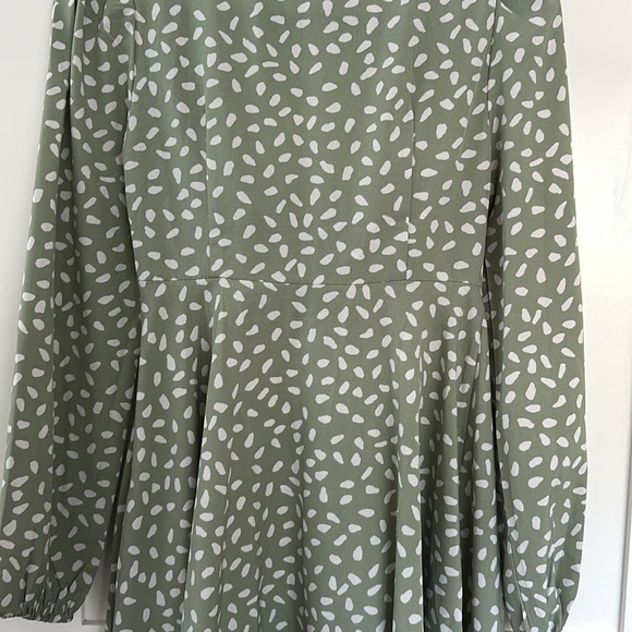 SHEIN Sage Green Patterned Long Sleeve Front Tie Dress XS - Picture 5 of 6